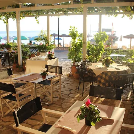 Hotel Eros Benitses (Corfu)