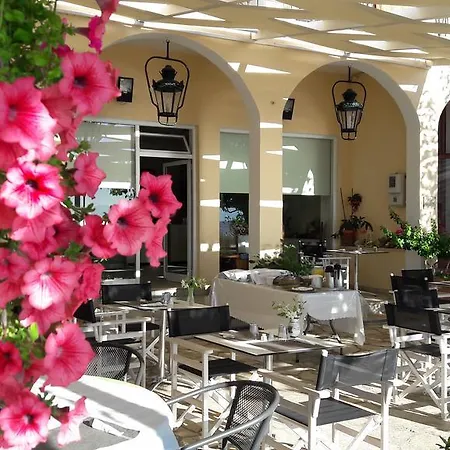 Hotel Eros